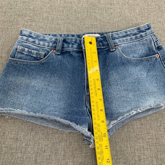 Forever 21 Cut Off Denim Short Shorts Size 27 Mid Rise 100% Cotton - Picture 6 of 11